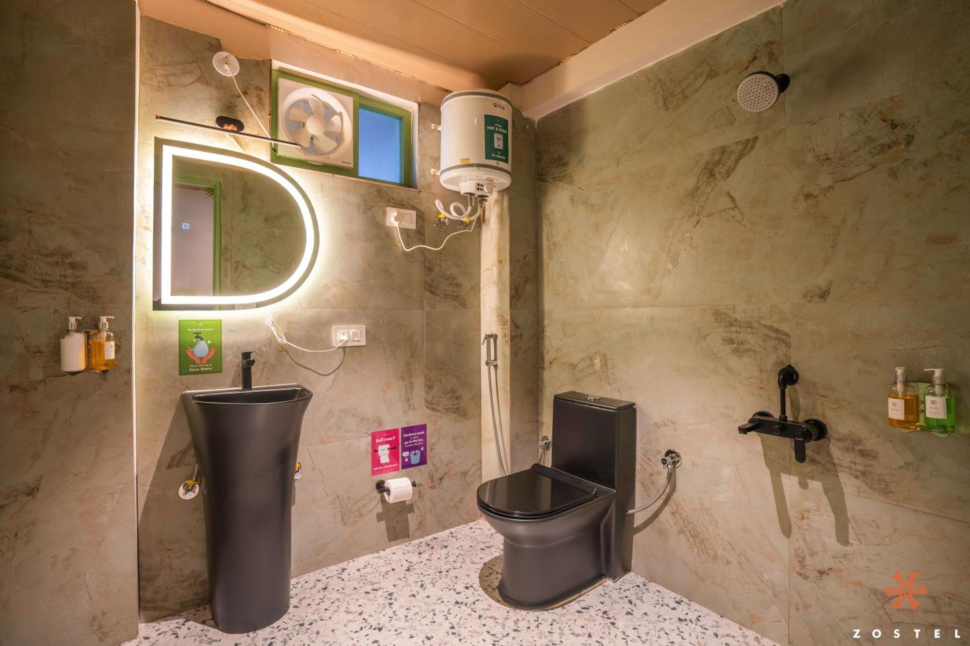 Albergue Zostel Dharamkot McLeod Ganj Habitación foto