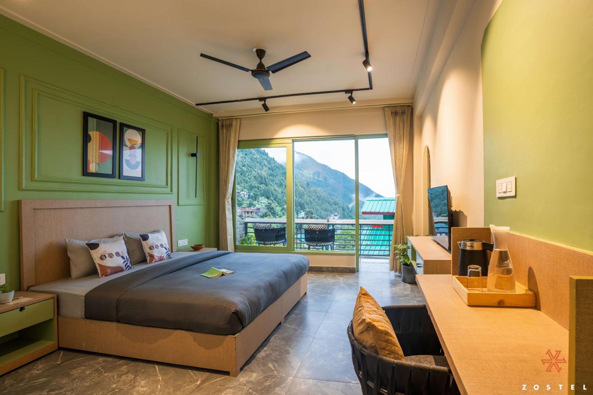 Albergue Zostel Dharamkot McLeod Ganj Exterior foto